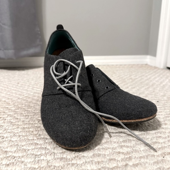 SOLE Footwear, Lark Slate Loafers, Size 9 - Picture 1 of 4